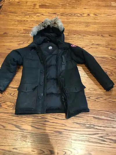 Size L,G canada goose coat on sale $88, View more
