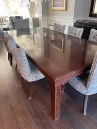 Dining Room table 8 chairs