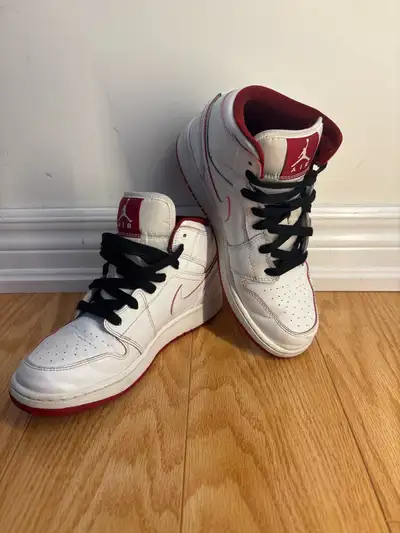 Nike Air Jordan 1 Mid, View more