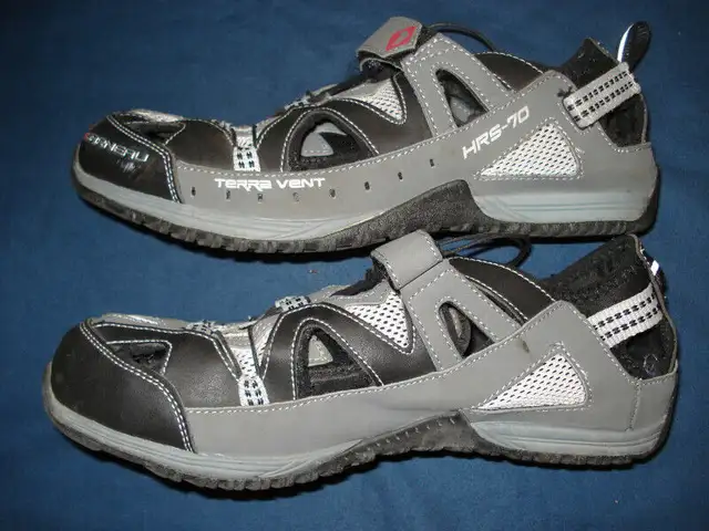 Men's Women's Road Mtn Cycling Shoes in Other in City of Toronto - Image 11