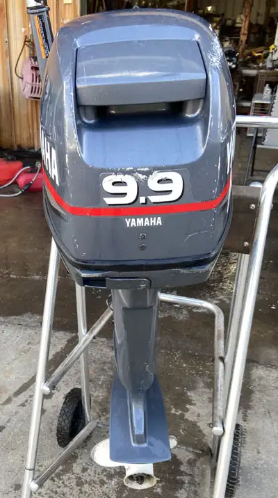 Yamaha the best! 2000obo low hours the motor we have has perfect paint on cowling unlike the photo s...