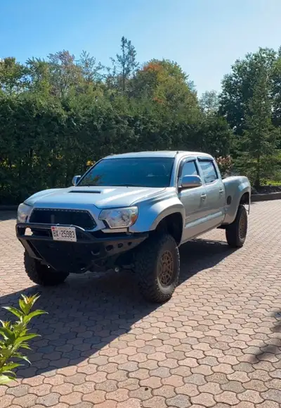 -Toyota Tacoma TRD Sport -Great frame -No mechanical issues or issues whatsoever -Full Dune wide bod...