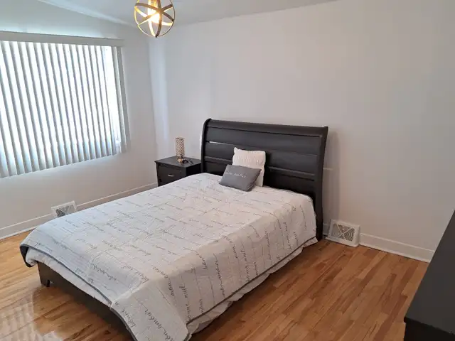 Chambre dans une maison à louer. Laval63782602148865120