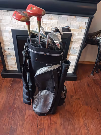 Set of vintage Golf Clubs and bag.