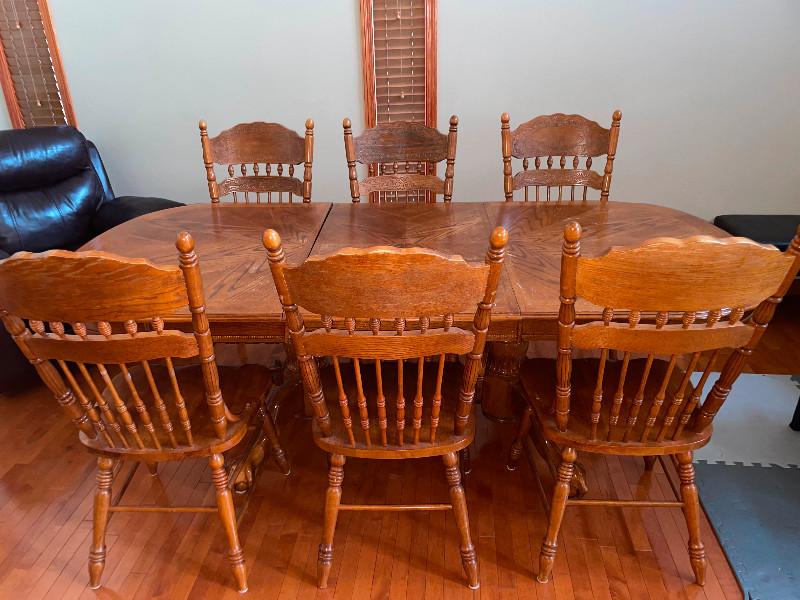 LARGE dining table + chair set! Dining Tables & Sets Calgary Kijiji