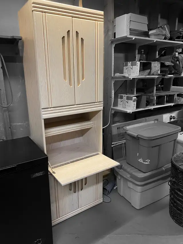 Wooden cupboard with fold-out desk in Desks in Ottawa - Image 3