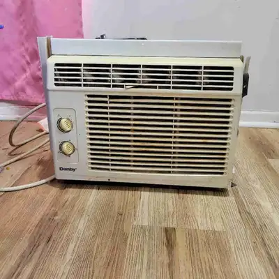 window AC unit - works but old !, View more