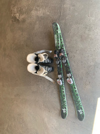 Boy’s skii boots and skis size 23