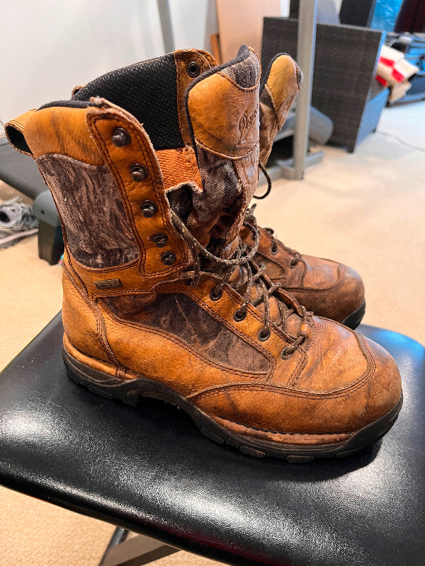 Danner ' Pronghorn' Goretex waterproof boots size 9 in Men's Shoes in North Bay