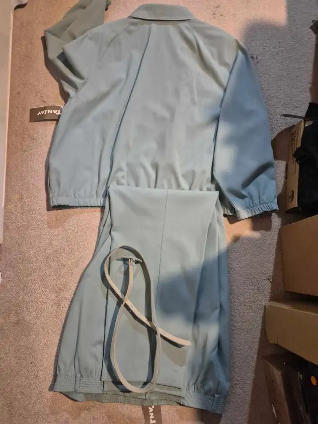 Tanjay Pant Suit in Multi-item in Napanee - Image 4