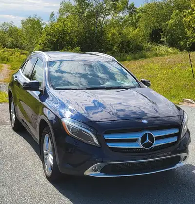 2017 Mercedes GLA 250 AWD SUV. 137,000 kilometers. All the usual options. Power steering, power wind...