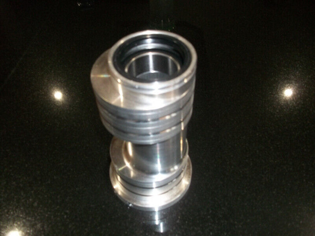 CAGE À BEARING YFZ450, YAMAHA V.T.T; N/P; 5TG-25311-21-00 in Other in Laval / North Shore - Image 2