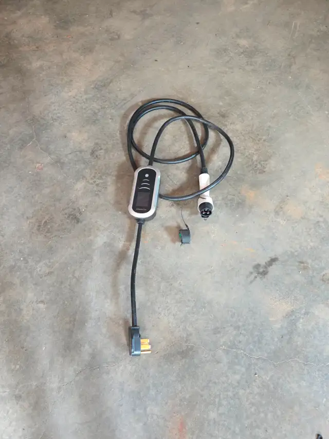 EV charger63738353581441120