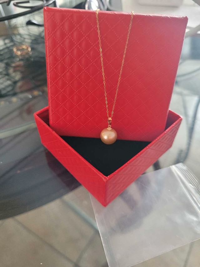 Collier en or 18k avec perle naturelle  dans Bijoux et montres  à Ville de Montréal