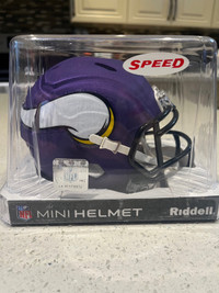 Riddell NFL mini helmet 