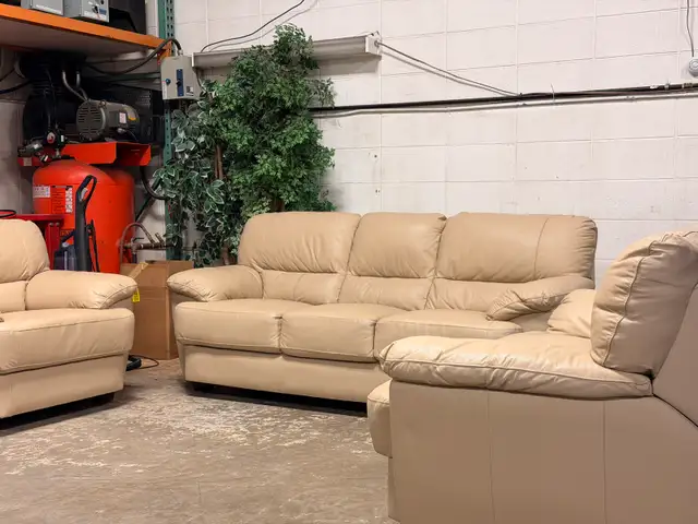 Genuine Leather Couch Set in Couches & Futons in Edmonton - Image 3