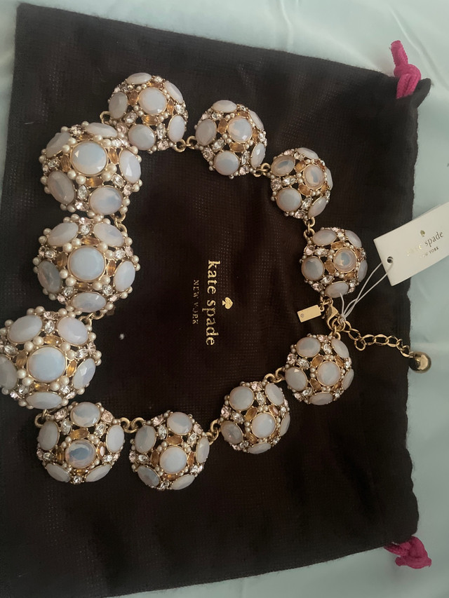 NWT - Kate Spade Belle Fleur Collar Necklace - White in Jewellery & Watches in City of Toronto - Image 3