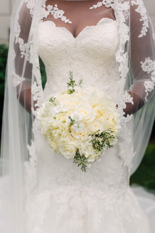 WEDDING DRESS SIZE 12: Professionally Cleaned Like Brand New!!! in Wedding in Markham / York Region - Image 2
