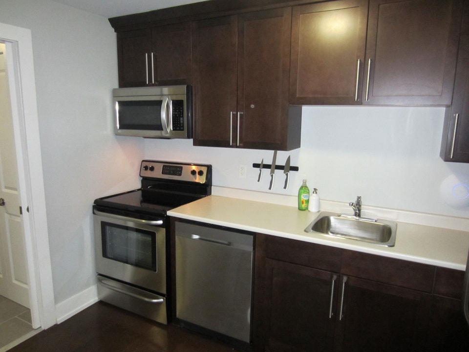 Modern Clean Apartment Close to Hospitals/Mall 5