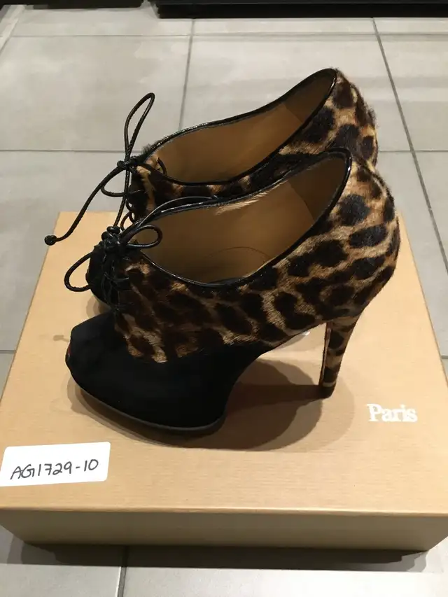 Christian Louboutin Miss Poppins platform booties Size 35.5 in Women's - Shoes in City of Toronto - Image 4