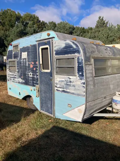 Desirable rare model small lightweight gd investment to restore one most sought after and most expen...