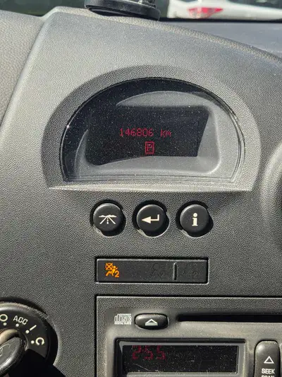 147.000 Km seulement Roule encore bien !!! Rien de bris majeur !!! Beering avant a changé . Transmis...