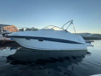 Well-maintained 2000 Four Winns 248 Vista cabin cruiser in excellent condition. The boat has a newly...