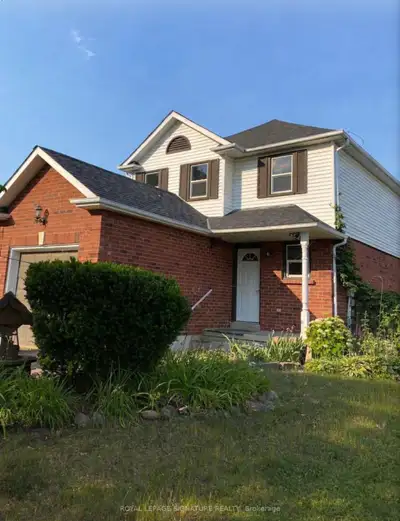 Spacious & sun-filled 3+1 bed, 4 bath home in a prime, family-friendly Courtice pocket! This move-in...
