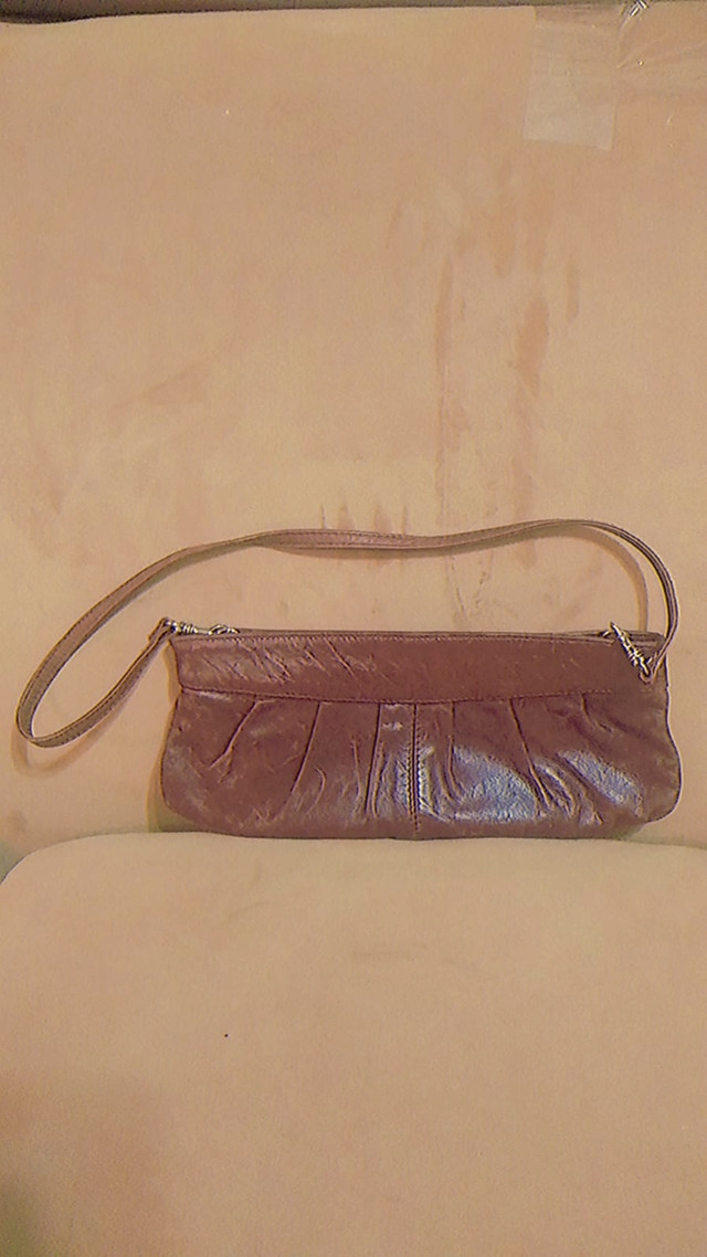 ALDO Hand Bag Leather Clutch in Women's - Bags & Wallets in Ottawa - Image 4