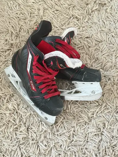 CCM Jetspeed 270 Youth Hockey Skates – Size US 3, View more