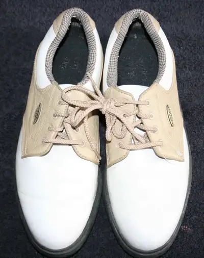 Golf Shoes, Ladies size 8 White & Sand (not cleaned) Super comfy (soft) FootJoy SoftJoy Terrains Gol...