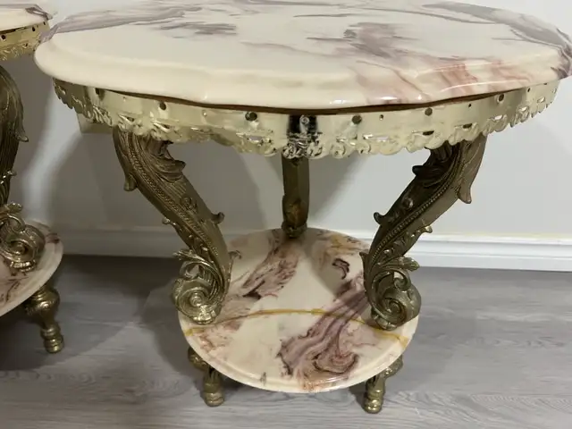 Marble End Tables420216623471022083