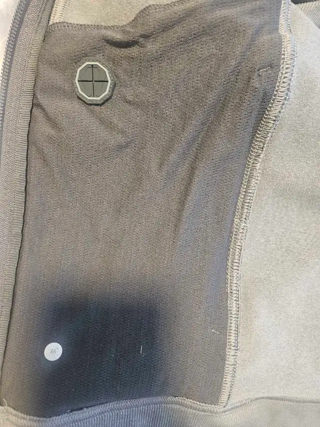 Lululemon Men's sweater new  in Men's in Edmonton - Image 3