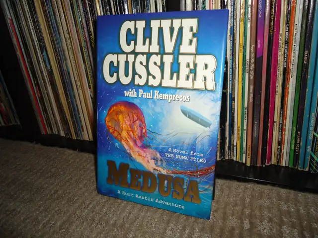 Clive Cussler Hardcover Books: Posting Three $10 Each. in Fiction in Mississauga / Peel Region - Image 3