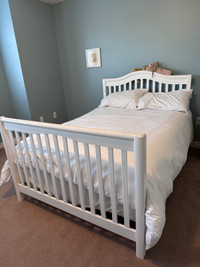 Converable Double Bed/Crib
