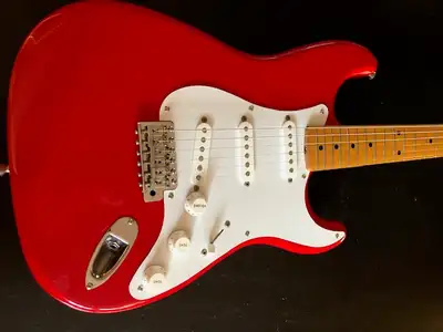Here's a Fender Stratocaster in "minty" condition made by Fender Japan in 1989 at the well-regarded...