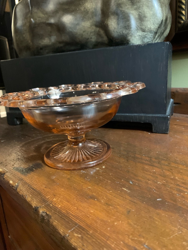 Depression glass lace edge pink compote dish in Arts & Collectibles in Kitchener / Waterloo - Image 3
