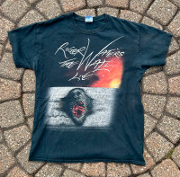 Roger Waters The Wall Concert T Shirt 2012 Sz M