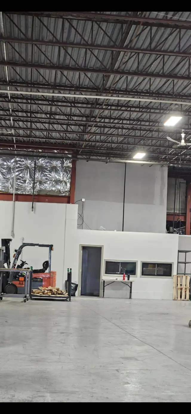 ***2 FREE MONTHS*** 3000 sqft - Available immediately! in Commercial & Office Space for Rent in City of Toronto - Image 2