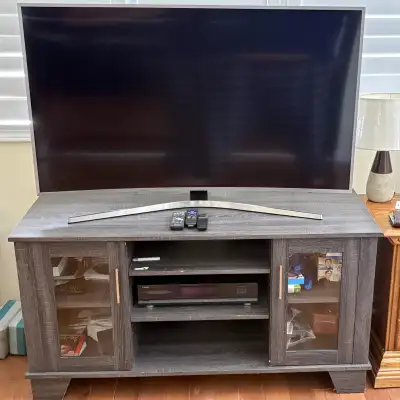 Samsung 49” Curved 4K Smart TV + TV Stand + Roku (2023) – Full, View more
