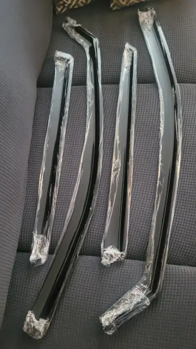 In channel flexible side window deflectors for Nissan Rogue 2014-2020 4 parts (2 front, 2 rear) Inst...