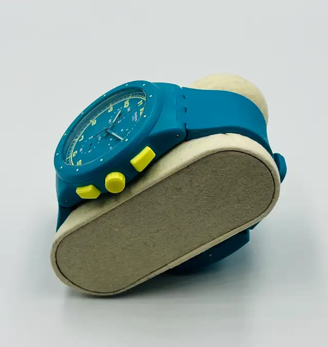 Swatch Montre in Jewellery & Watches in City of Montréal - Image 3