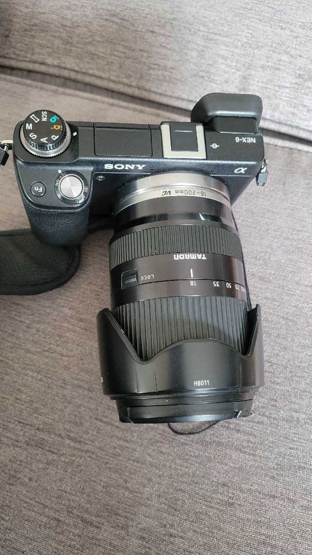 Sony Nex-6 camera & Tamron 18-200mm lense in Cameras & Camcorders in Calgary