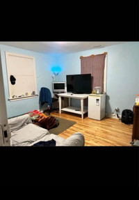 Room Available for rent near bus stop 10 min away from college