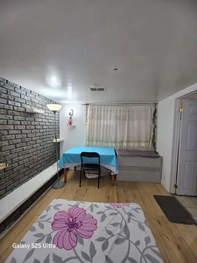 For females, 1-bed sharing near Centennial College Nov 01, 2026 in Room Rentals & Roommates in City of Toronto - Image 4