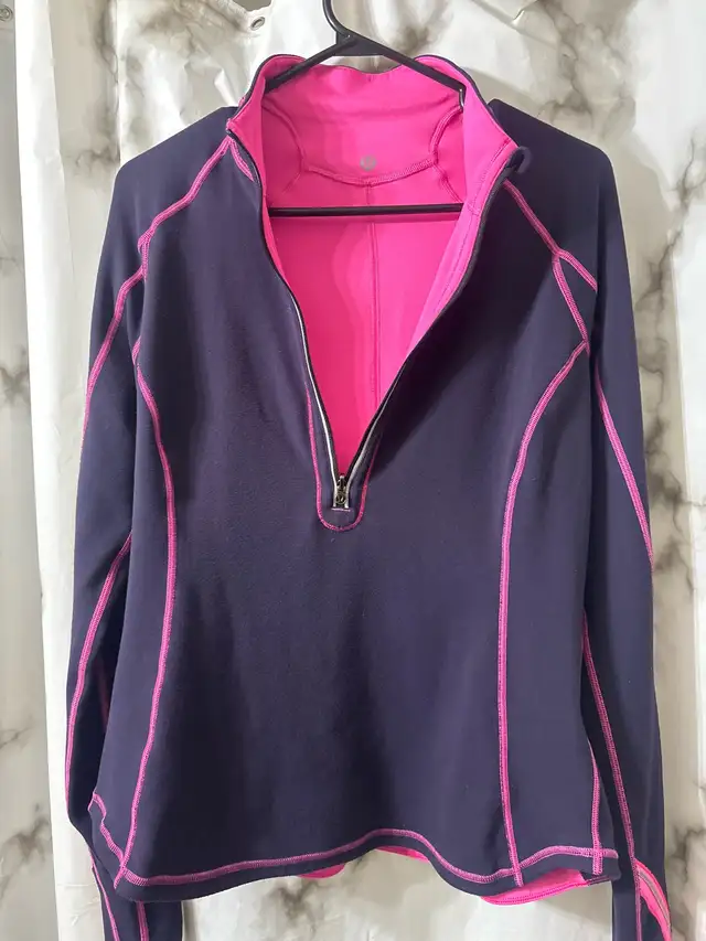 woman’s sweater 537990067032565762