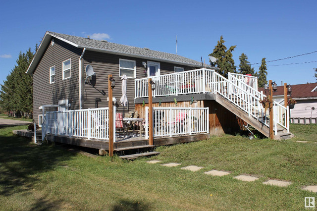 Up/Down Duplex For Sale | Elk Point in Houses for Sale in Strathcona County - Image 3