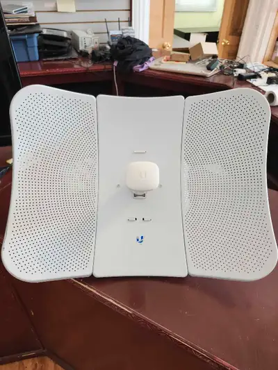 Ubiquiti UNMS LTU-LR 5 GHz PtMP, View more