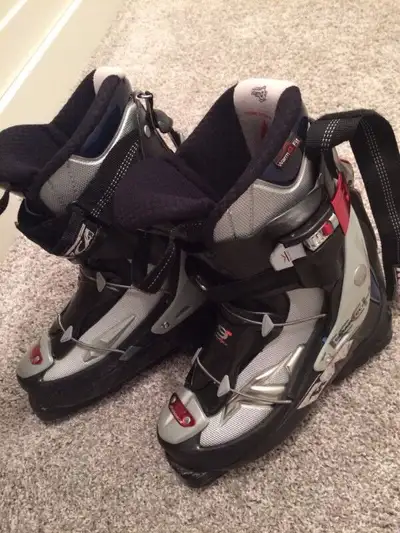 Nordica EASY TECH boots! Lightly used!!, View more