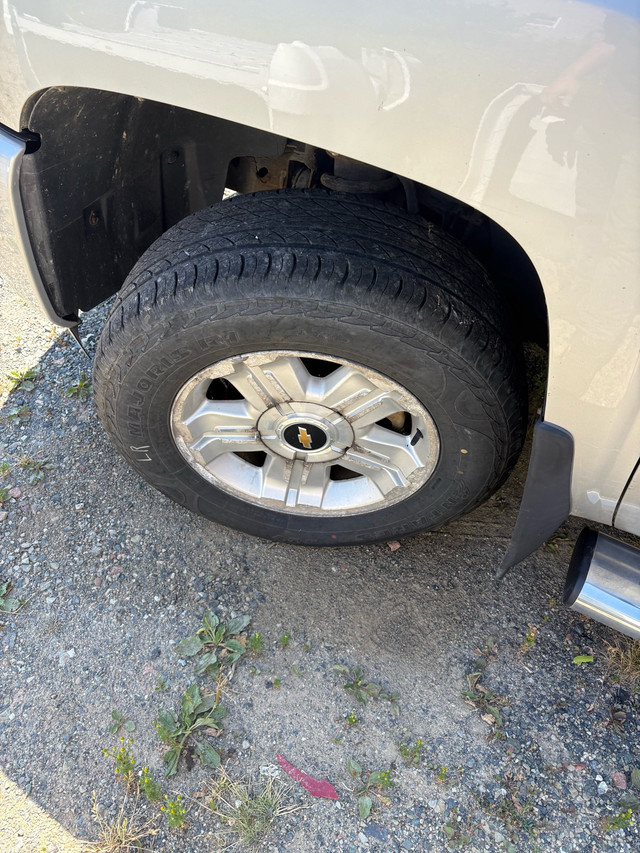 18” chev rims and tires  in Tires & Rims in Cape Breton - Image 4